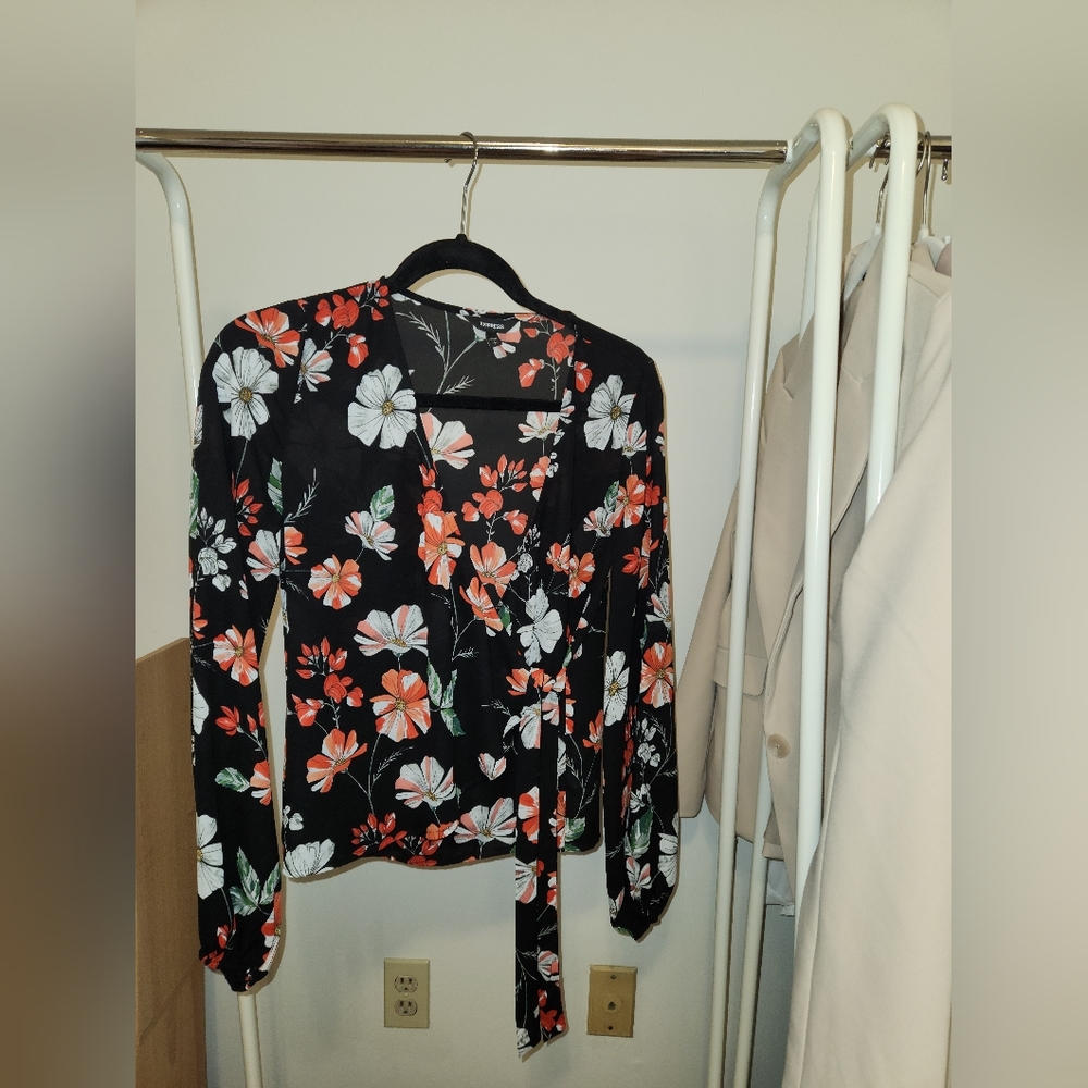 Express Floral Blouse